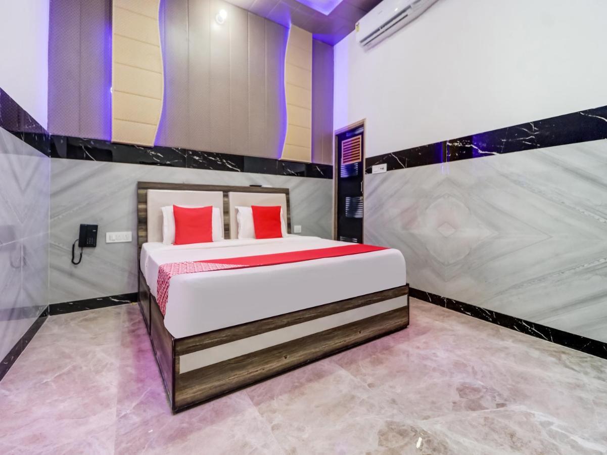 Oyo Flagship 83121 Hotel Rose Vip Saharanpur Ngoại thất bức ảnh
