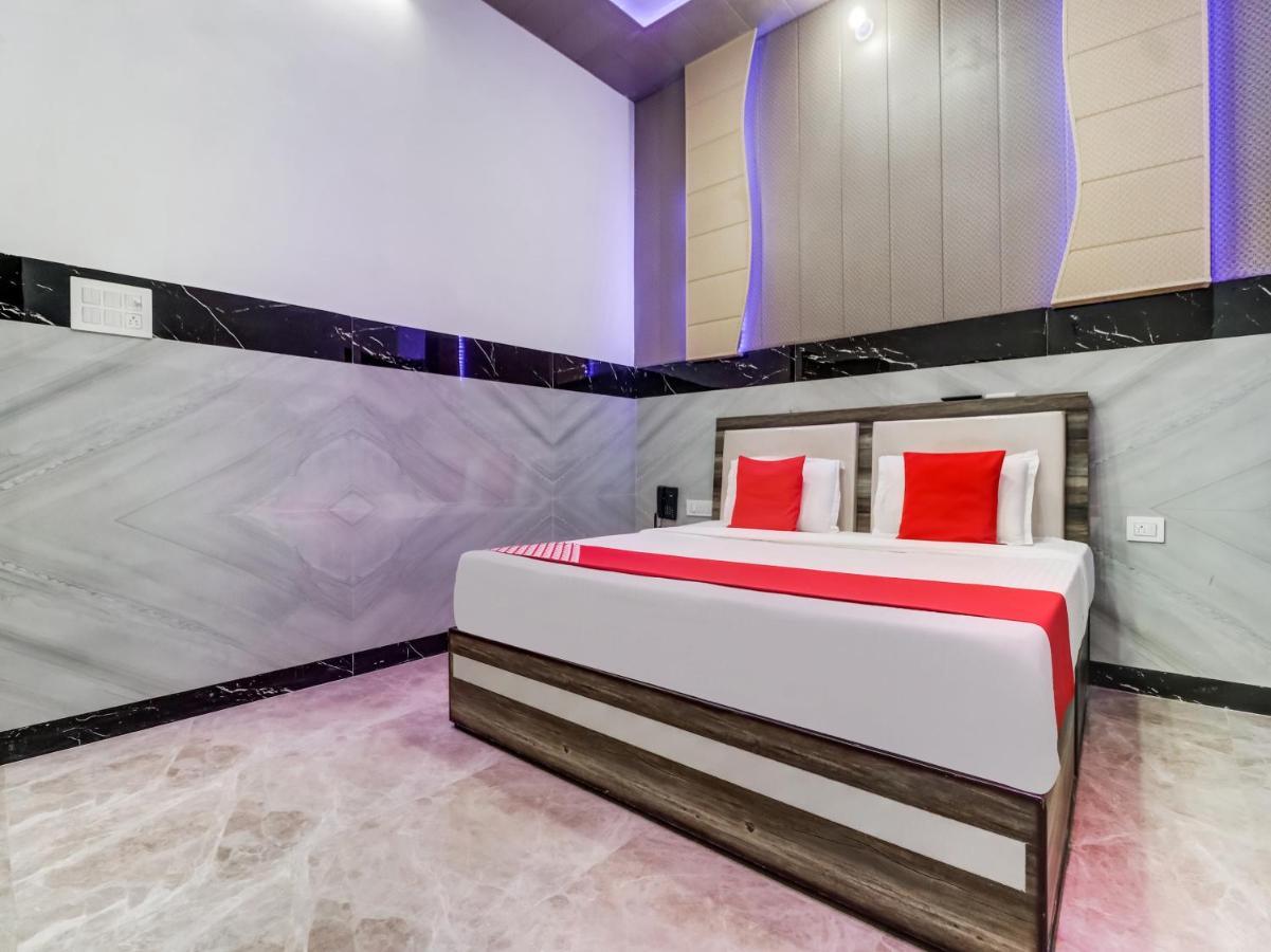 Oyo Flagship 83121 Hotel Rose Vip Saharanpur Ngoại thất bức ảnh