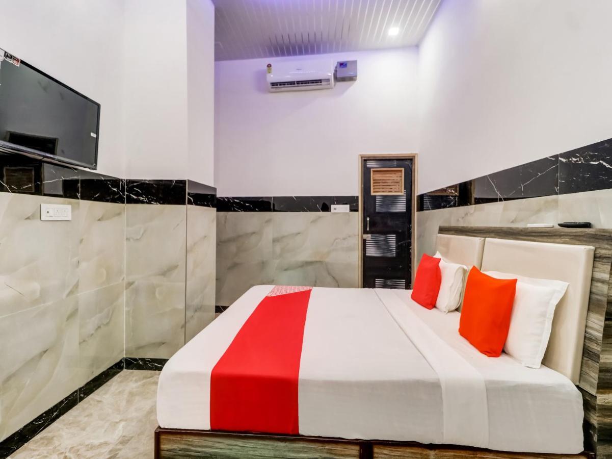 Oyo Flagship 83121 Hotel Rose Vip Saharanpur Ngoại thất bức ảnh