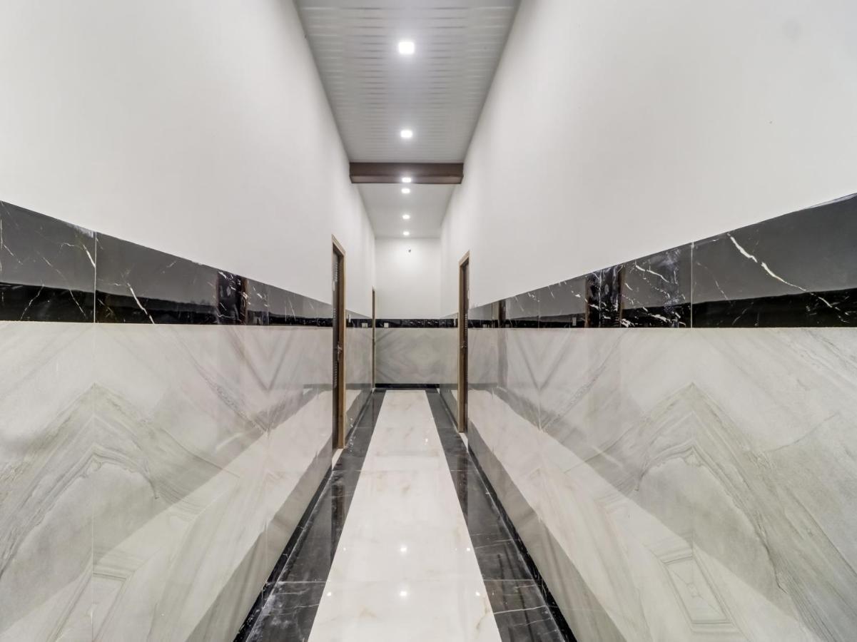 Oyo Flagship 83121 Hotel Rose Vip Saharanpur Ngoại thất bức ảnh