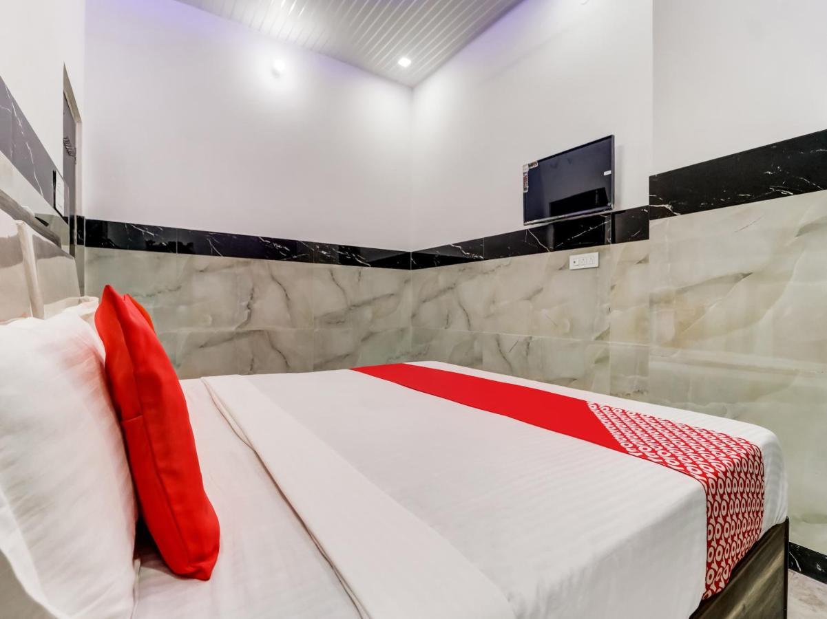 Oyo Flagship 83121 Hotel Rose Vip Saharanpur Ngoại thất bức ảnh