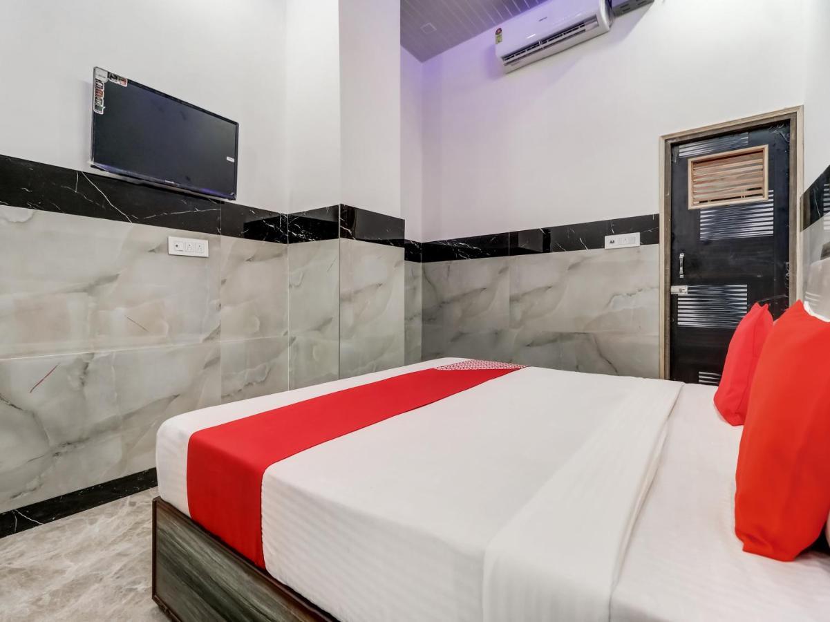 Oyo Flagship 83121 Hotel Rose Vip Saharanpur Ngoại thất bức ảnh