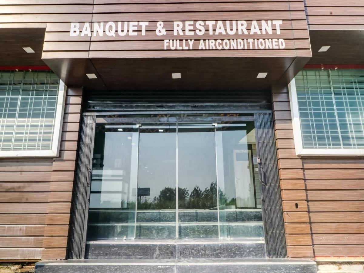 Oyo Flagship 83121 Hotel Rose Vip Saharanpur Ngoại thất bức ảnh